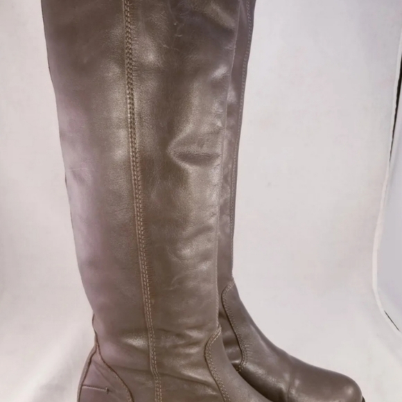 Donald pliner riding equestrian - Picture 4 of 8